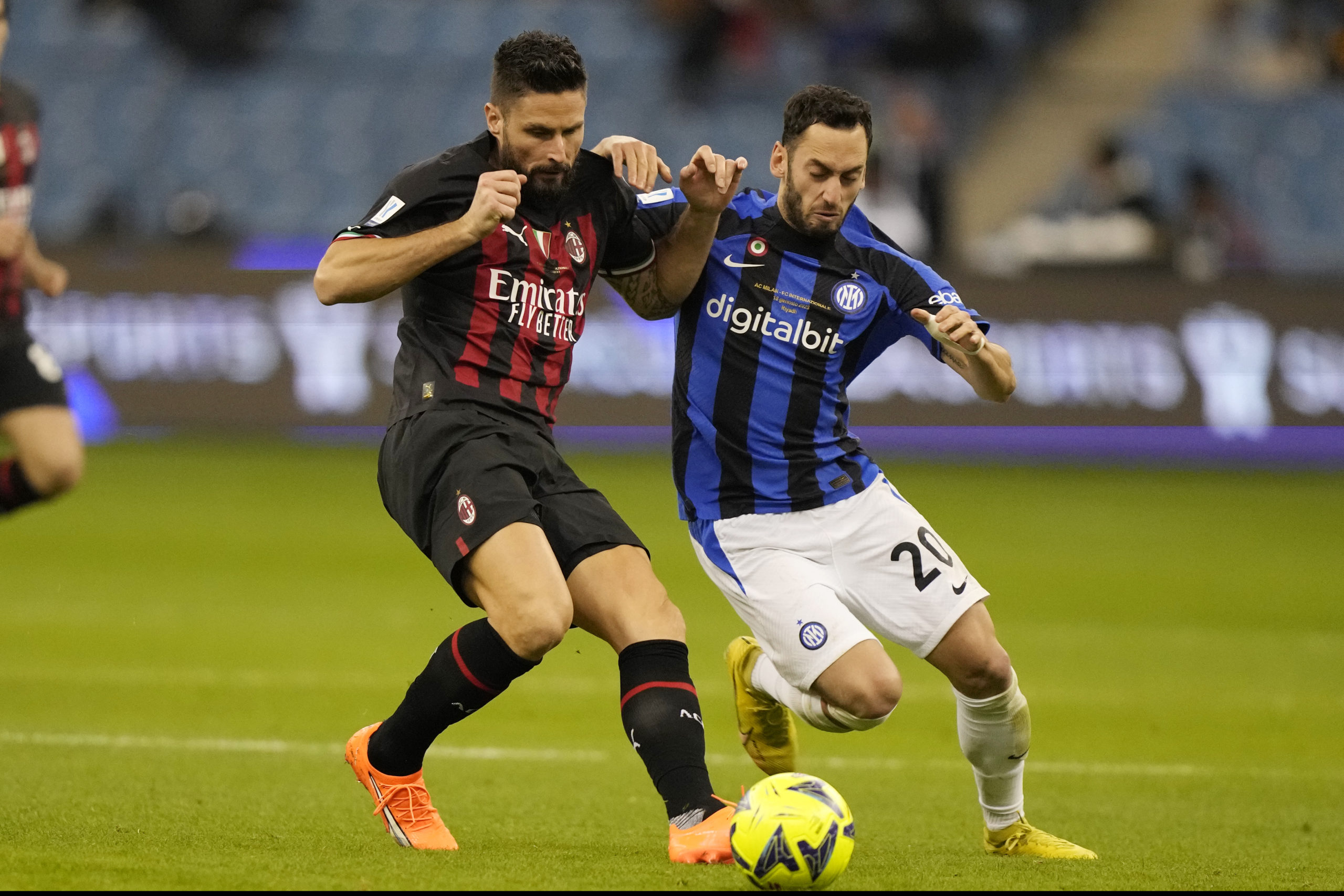 AC Milan vs Inter Milan (02:00 – 11/05) | Xem lại trận đấu
