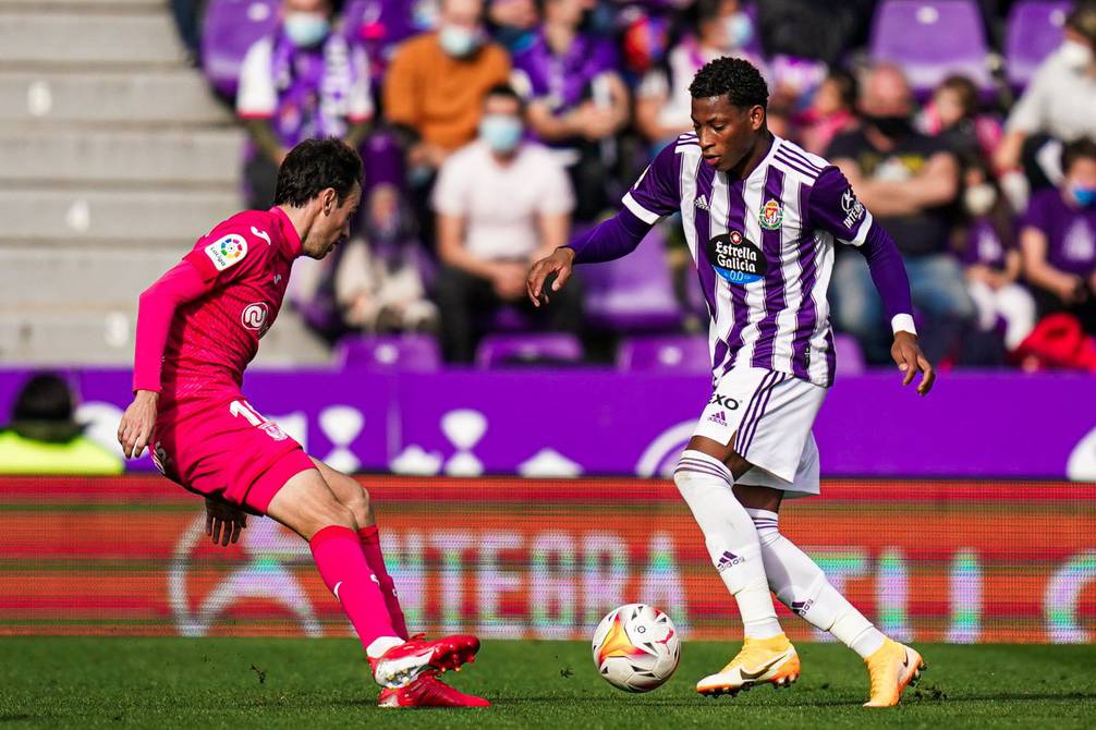 Almeria vs Real Valladolid (00:00 – 29/05) | Xem lại trận đấu