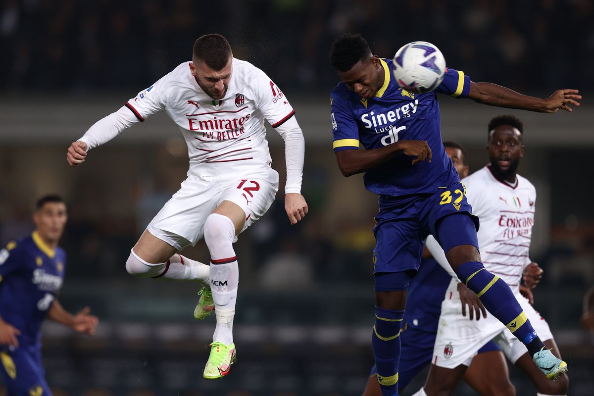 AC Milan vs Verona (02:00 – 05/06) | Xem lại trận đấu