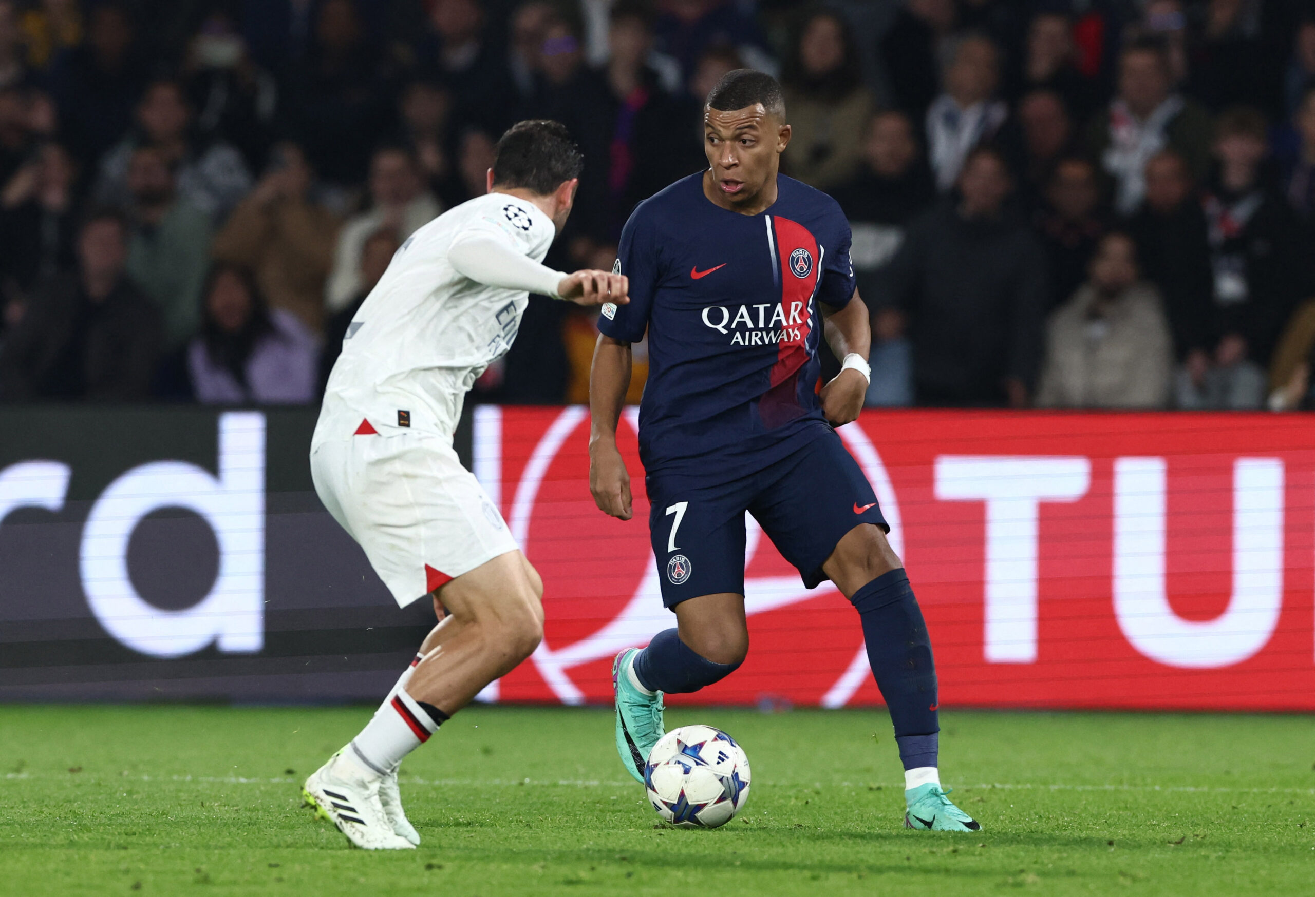 PSG vs AC Milan (02:00 – 26/10) | Xem lại trận đấu