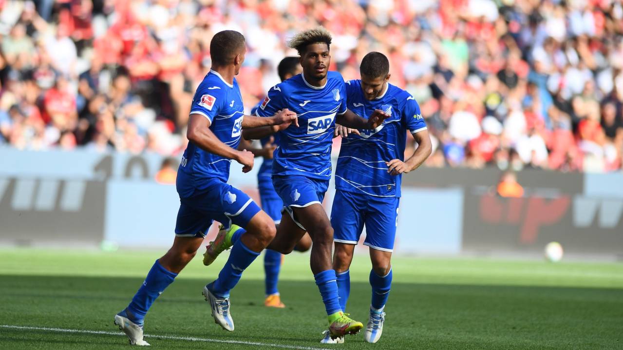 TSG Hoffenheim vs E. Frankfurt (20:30 – 21/10) | Xem lại trận đấu