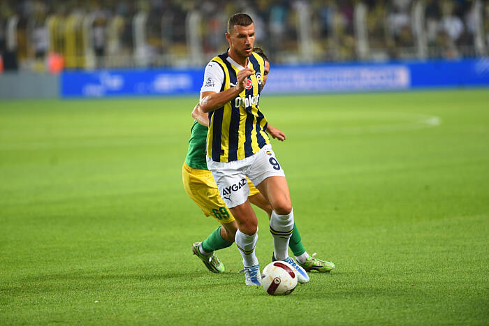 Fenerbahce vs Ludogorets (23:45 – 26/10) | Xem lại trận đấu
