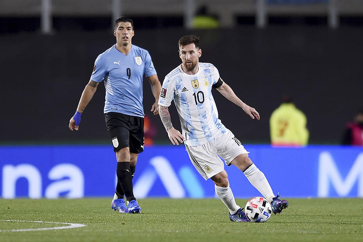 Argentina vs Uruguay (07:00 – 17/11) | Xem lại trận đấu